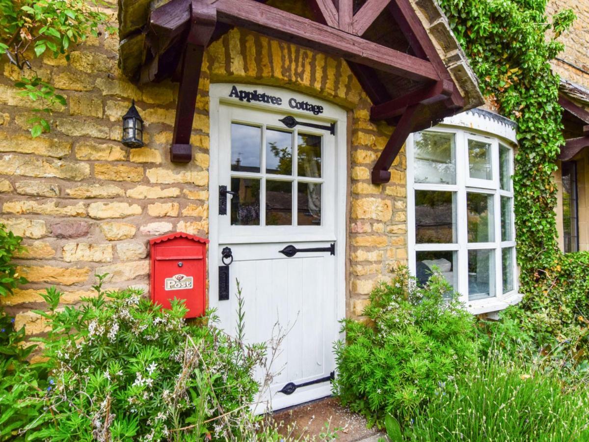Appletree Cottage 水上伯顿 外观 照片