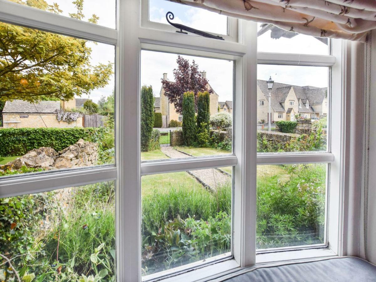 Appletree Cottage 水上伯顿 外观 照片